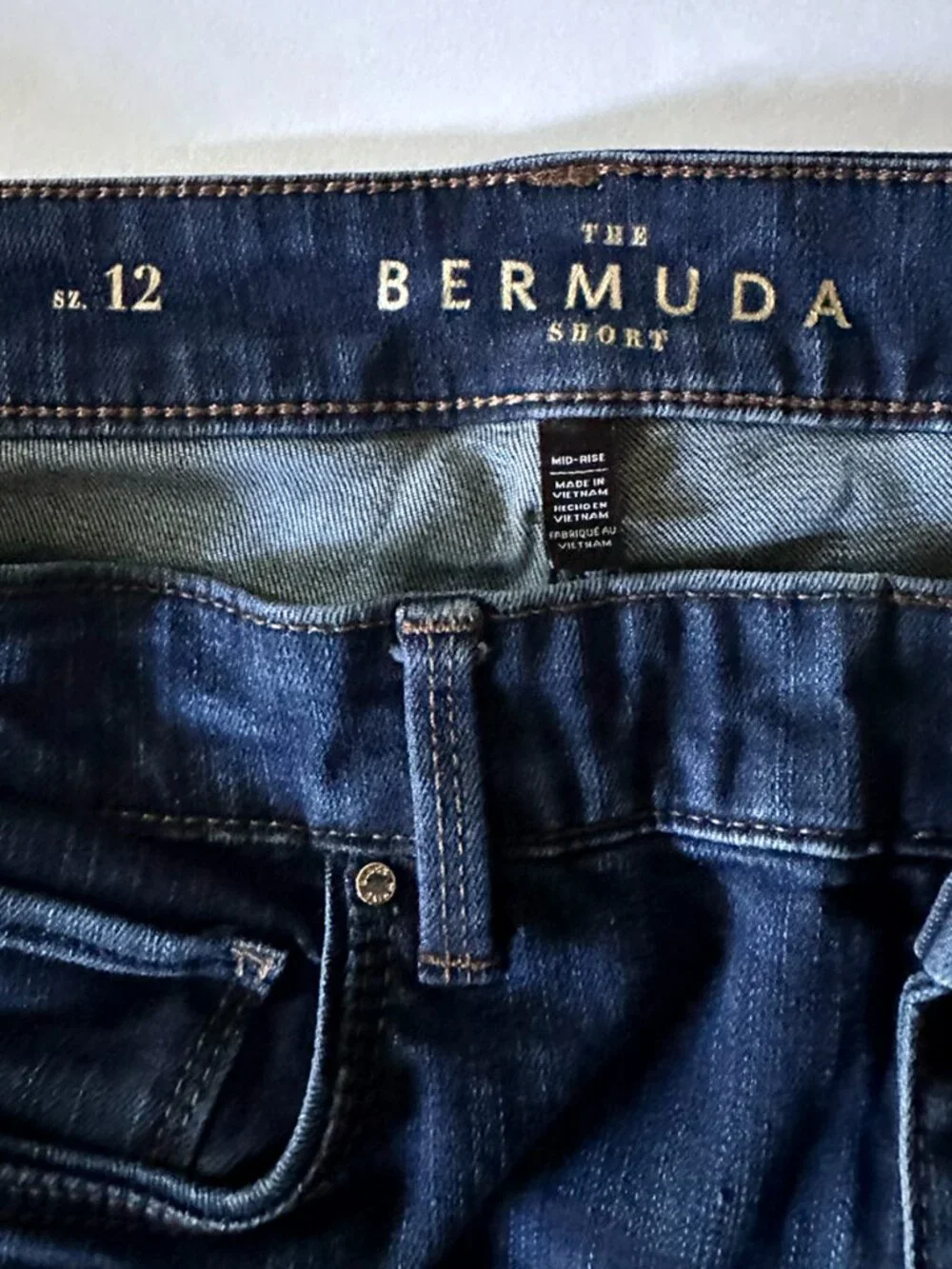 WHBM Denim Jean Mid-Rise Bermuda Shorts Size 12 